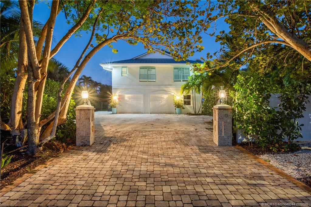 10 S Sewalls Point Road