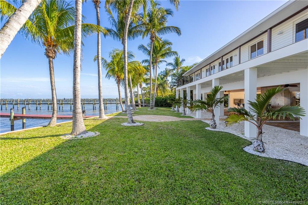 10 S Sewalls Point Road