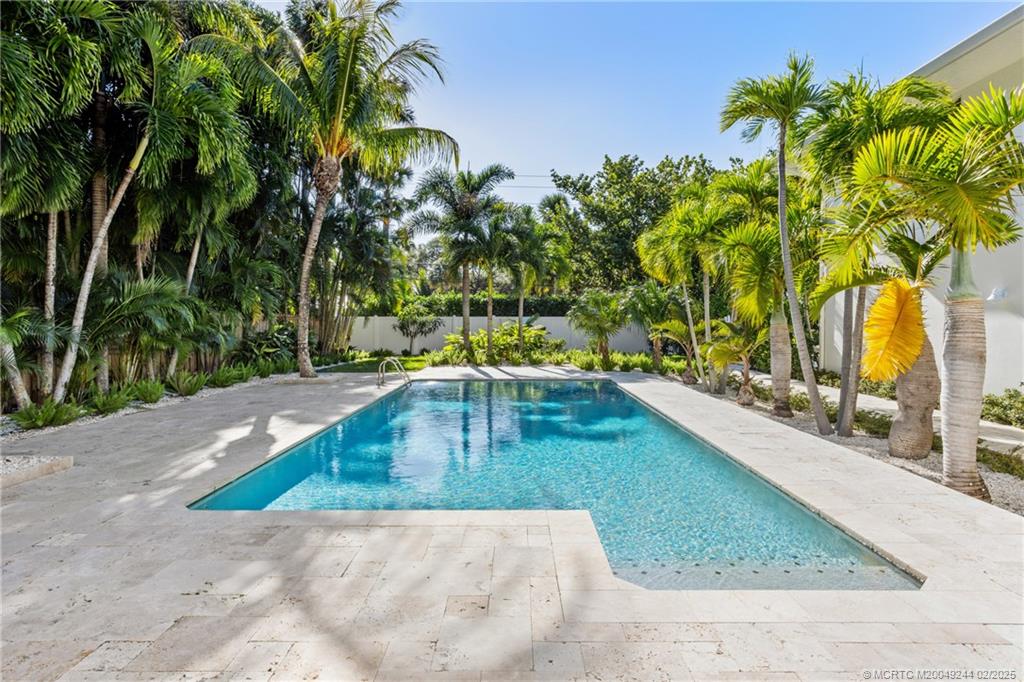 10 S Sewalls Point Road