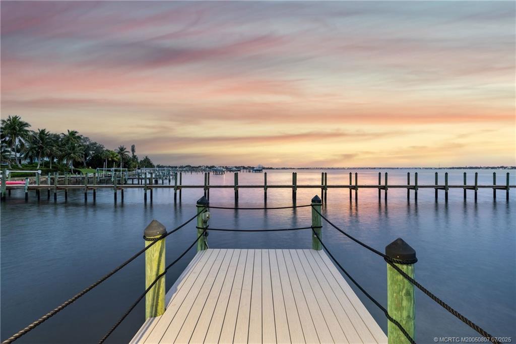 2051 SE Riverside Drive