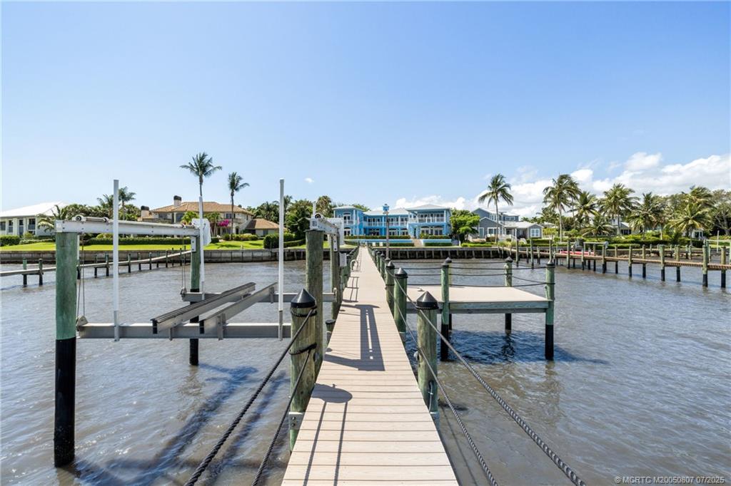 2051 SE Riverside Drive