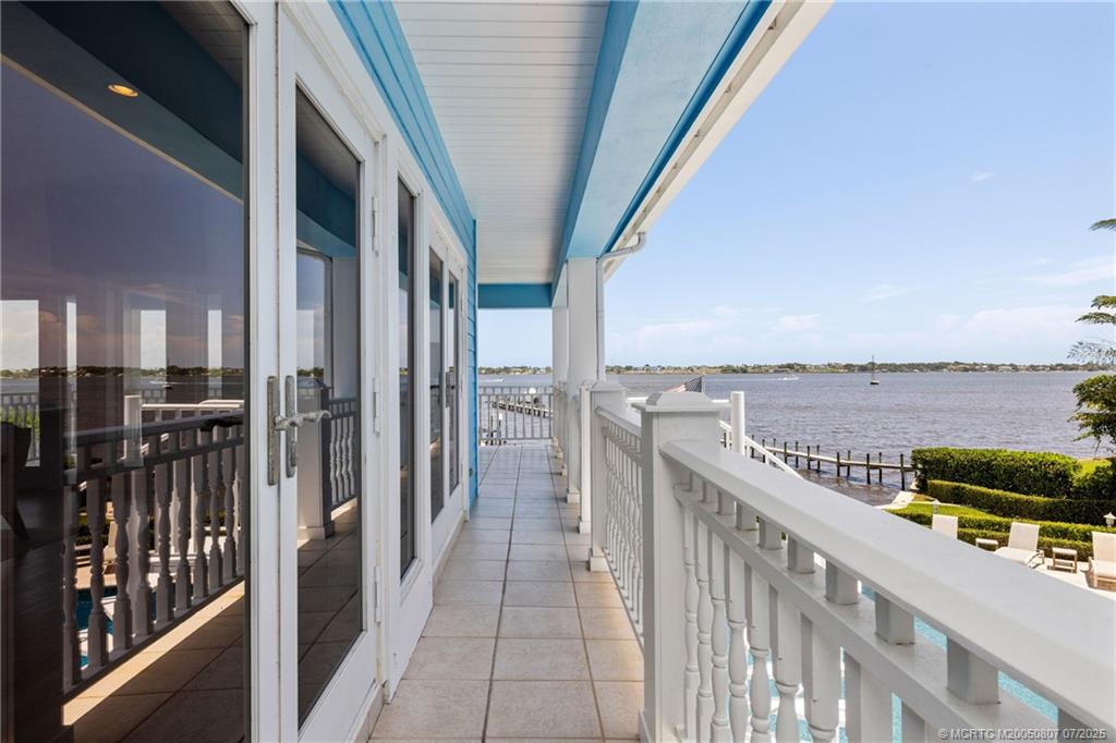 2051 SE Riverside Drive