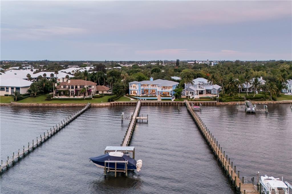 2051 SE Riverside Drive