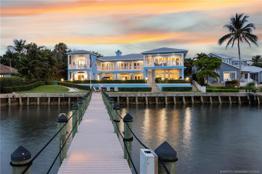 2051 SE Riverside Drive