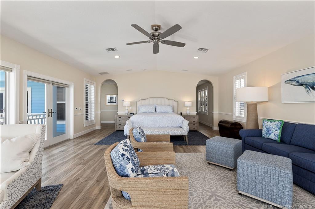 2051 SE Riverside Drive