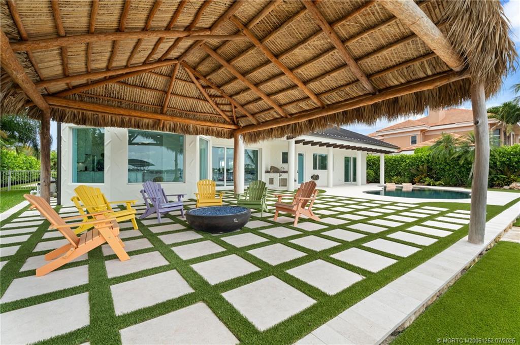 681 SW Bay Pointe Circle