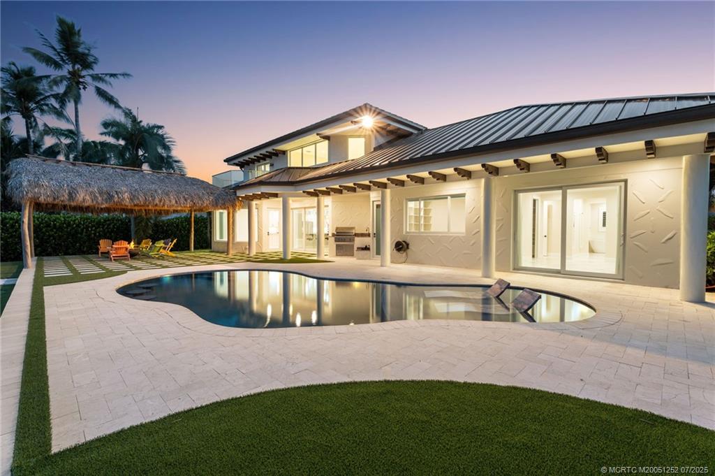 681 SW Bay Pointe Circle