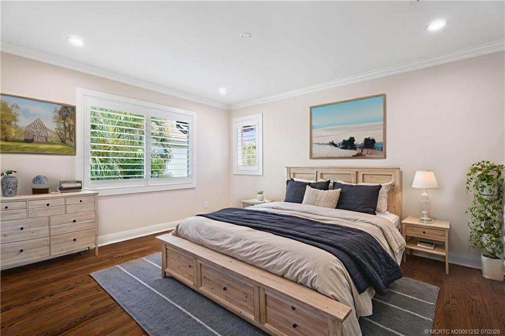 681 SW Bay Pointe Circle