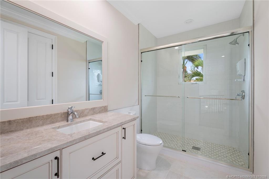 681 SW Bay Pointe Circle