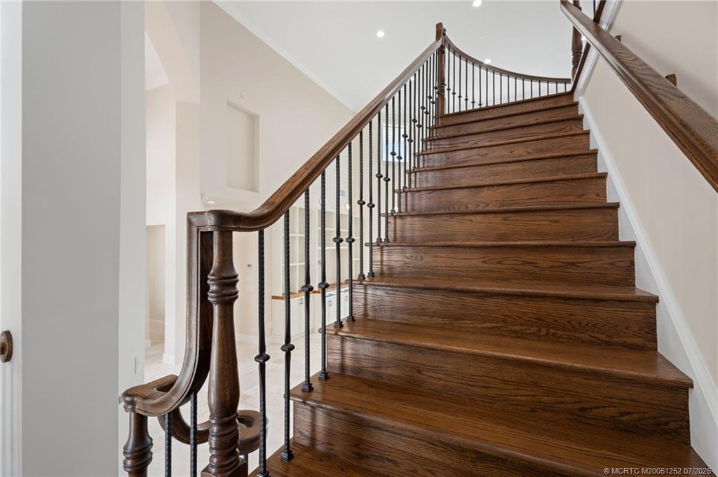 681 SW Bay Pointe Circle