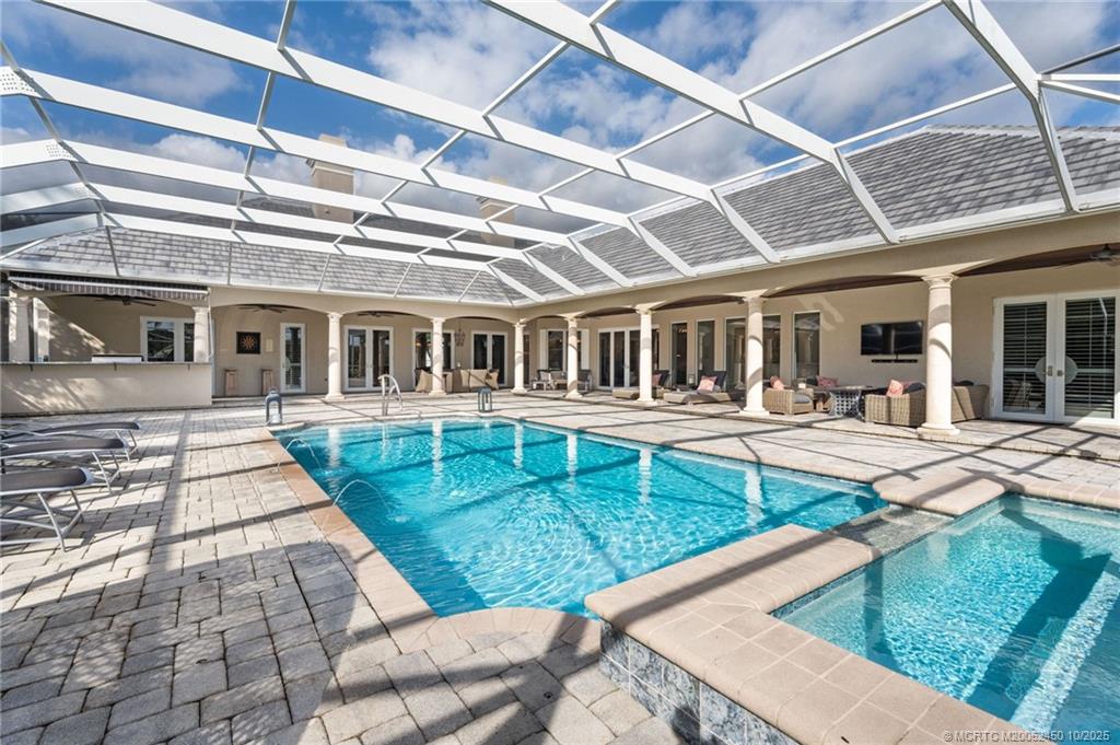 3306 SW Rivers End Way