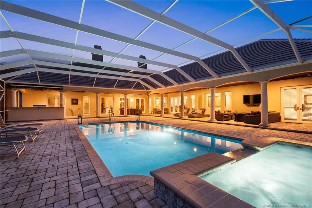 3306 SW Rivers End Way