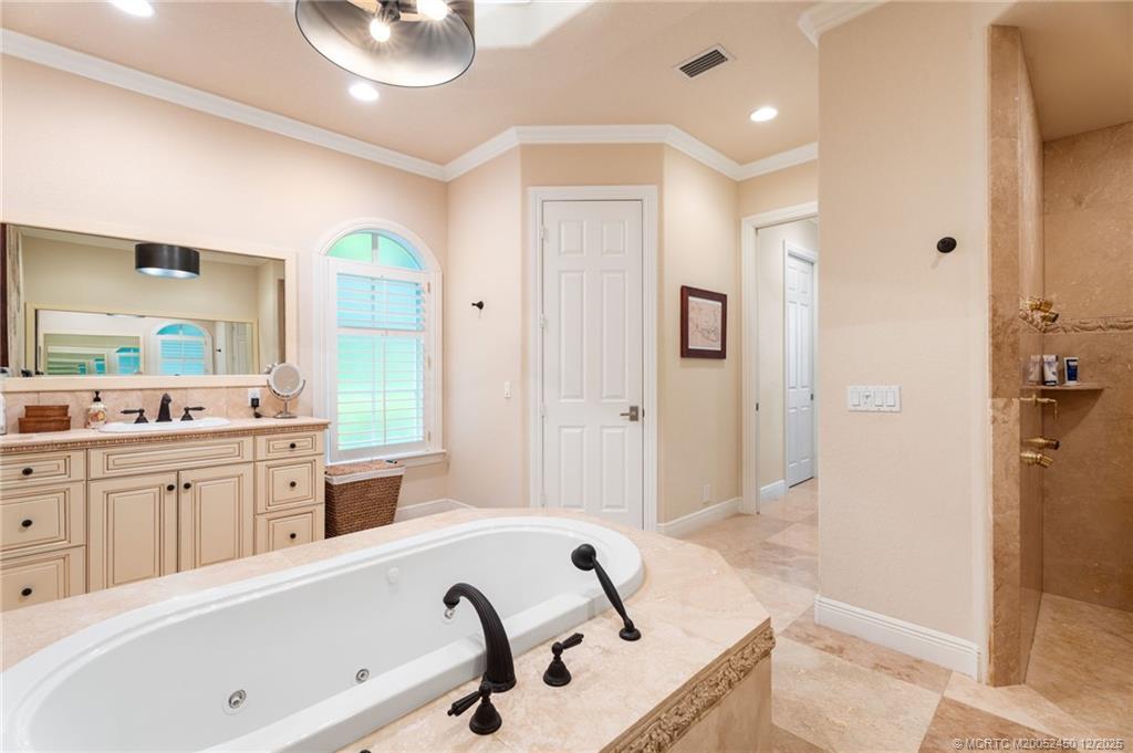 3306 SW Rivers End Way