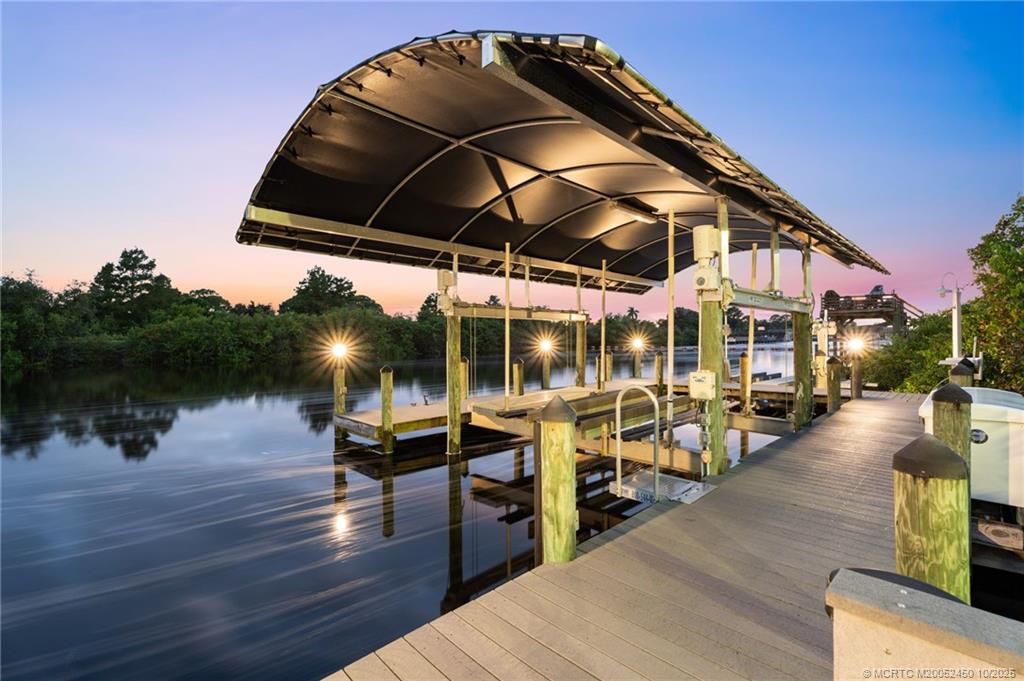 3306 SW Rivers End Way