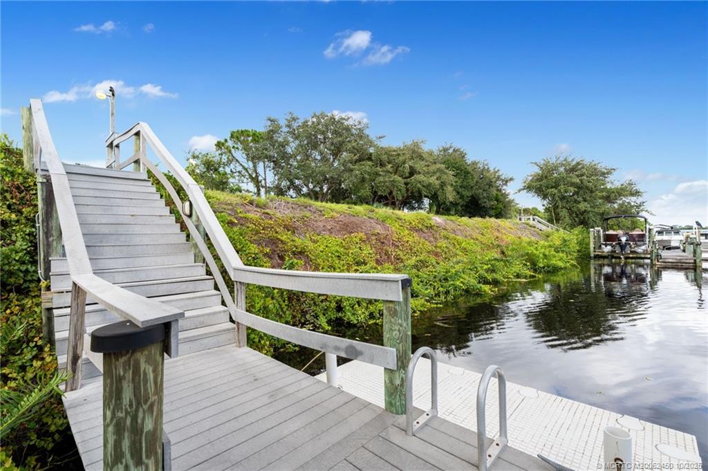 3306 SW Rivers End Way