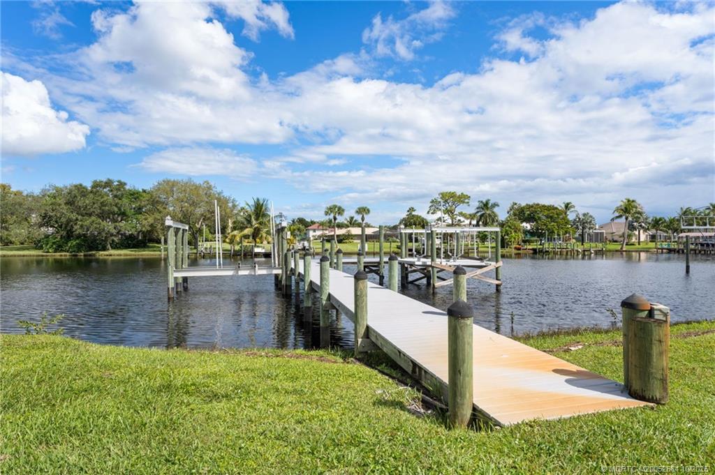 2441 SE North Lookout Blvd