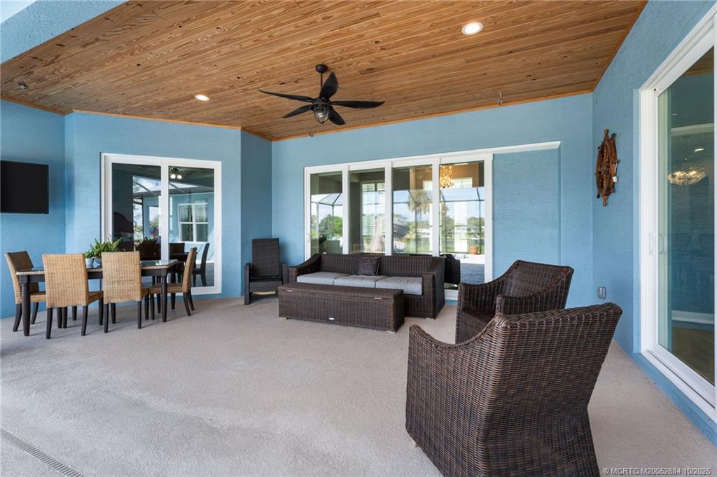 2441 SE North Lookout Blvd