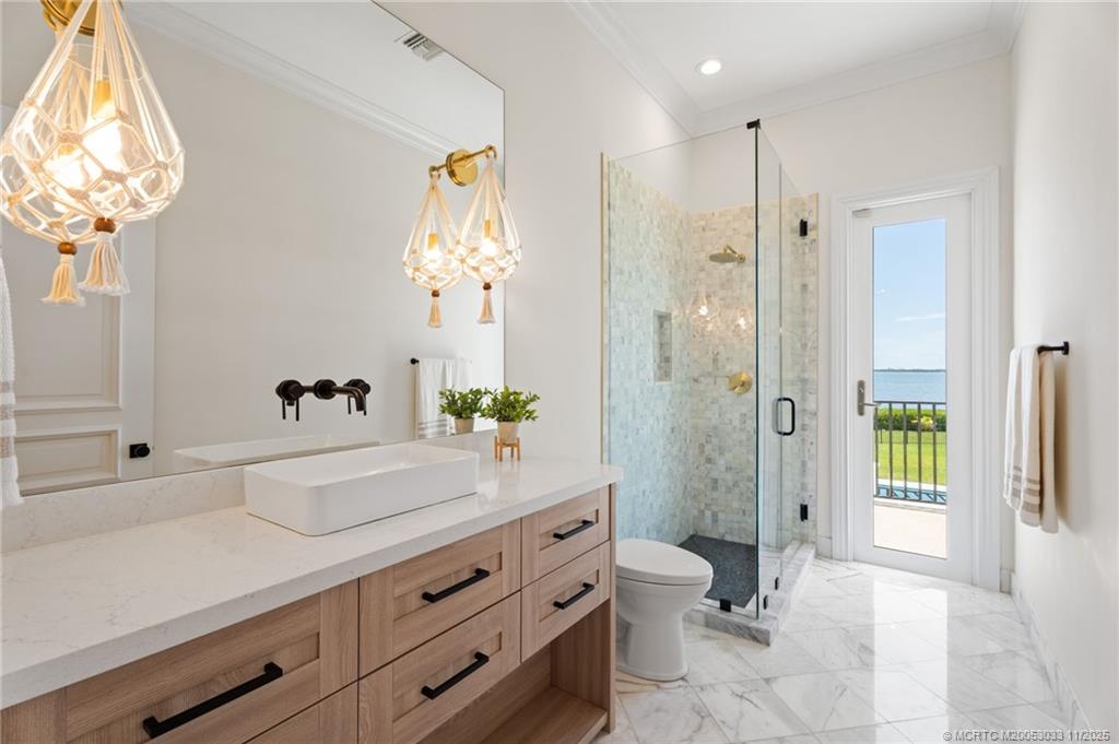 130 N Sewalls Point Road