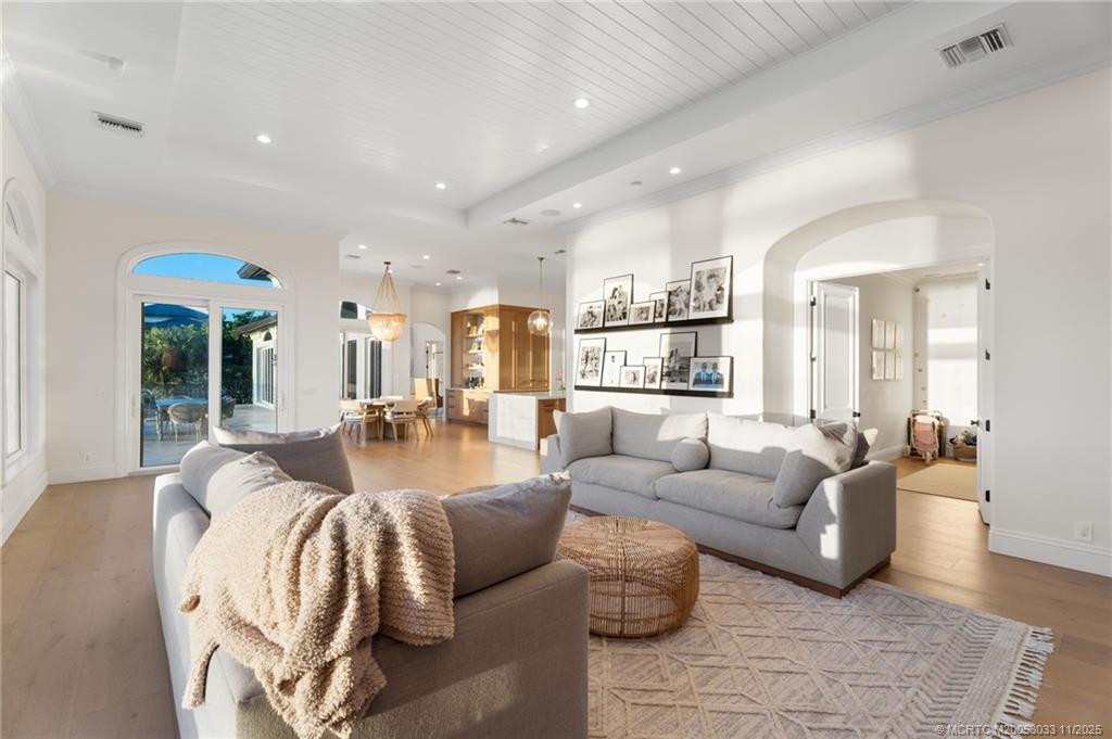 130 N Sewalls Point Road