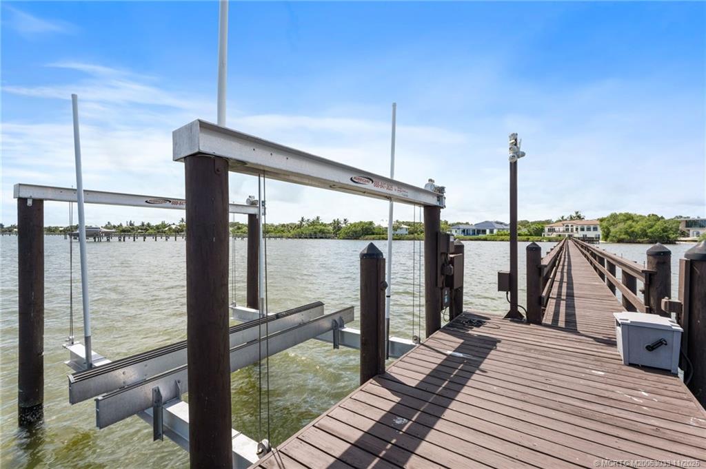 130 N Sewalls Point Road