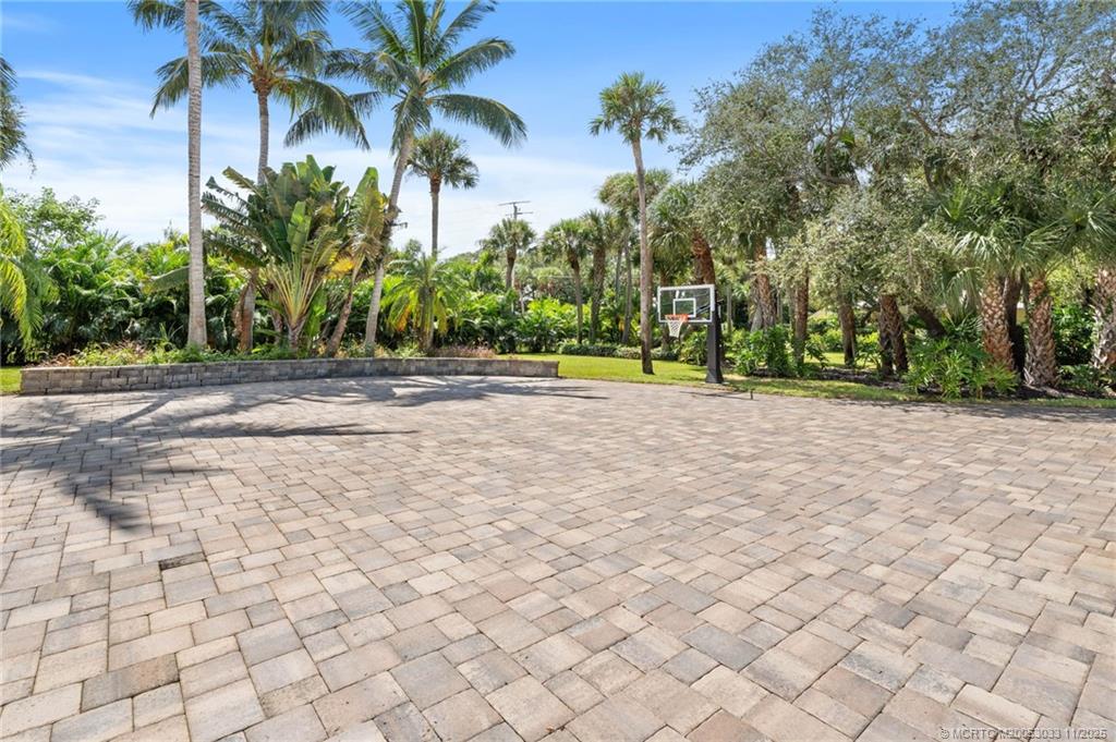 130 N Sewalls Point Road