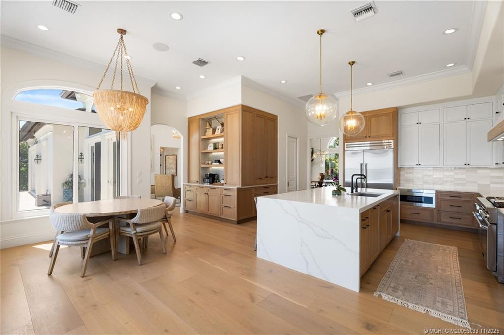 130 N Sewalls Point Road