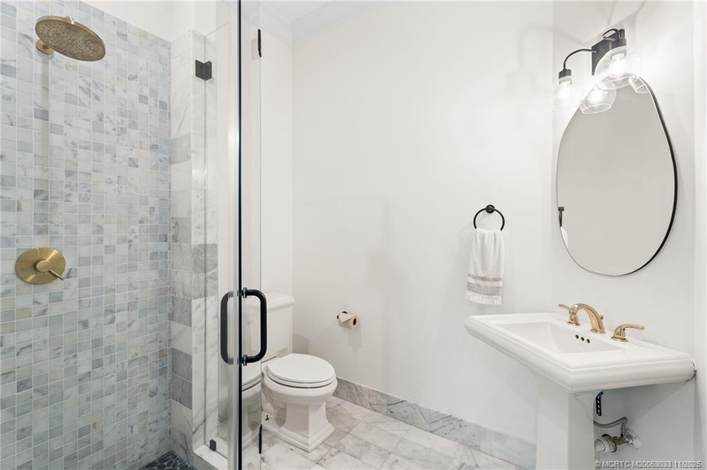 130 N Sewalls Point Road