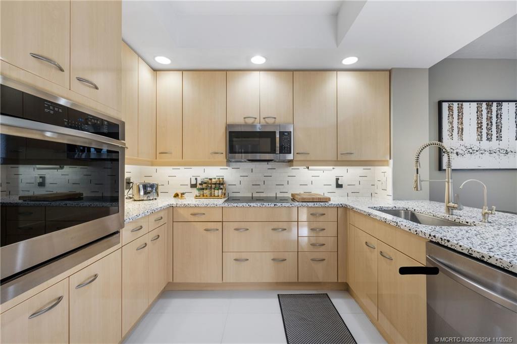 340 S US Highway 1 101