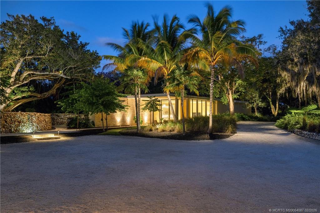 109 S River Road
