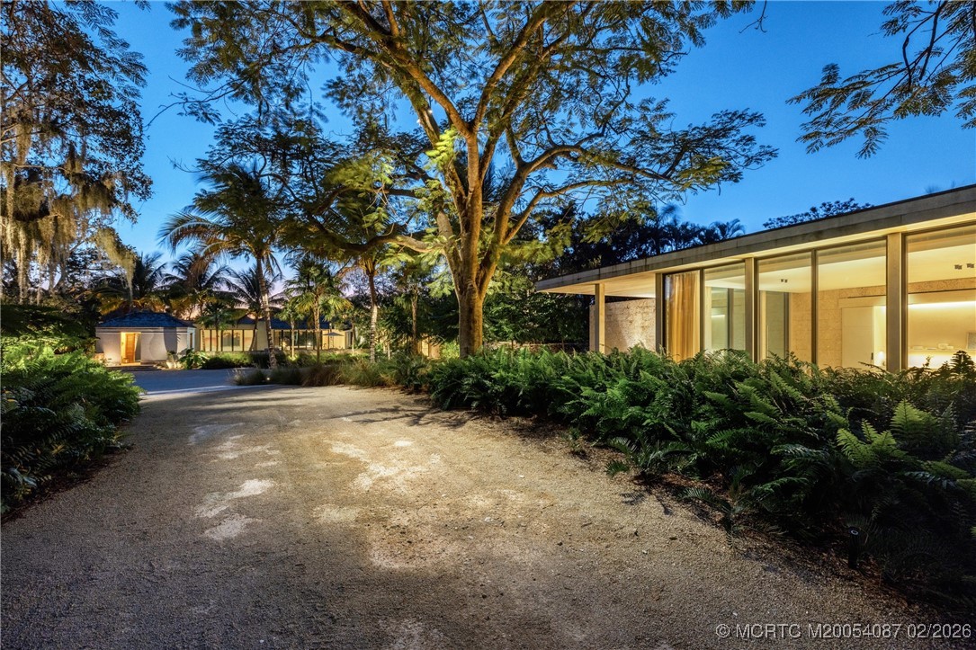 109 S River Road