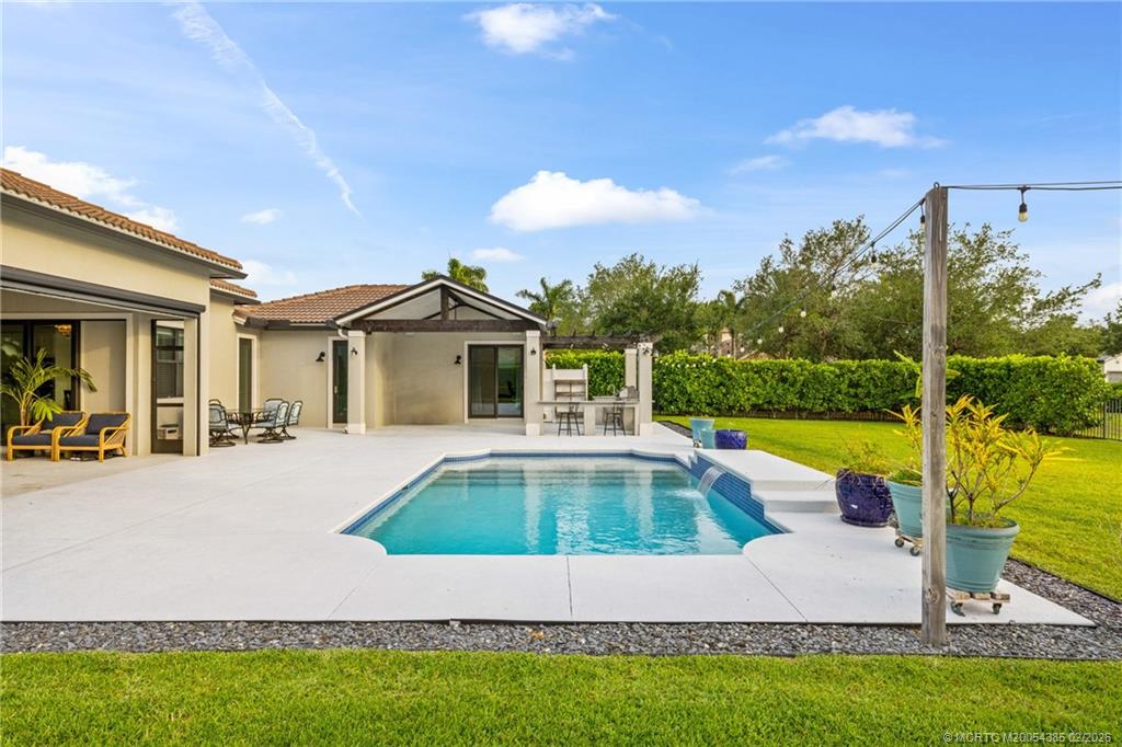 868 SW Habitat Lane