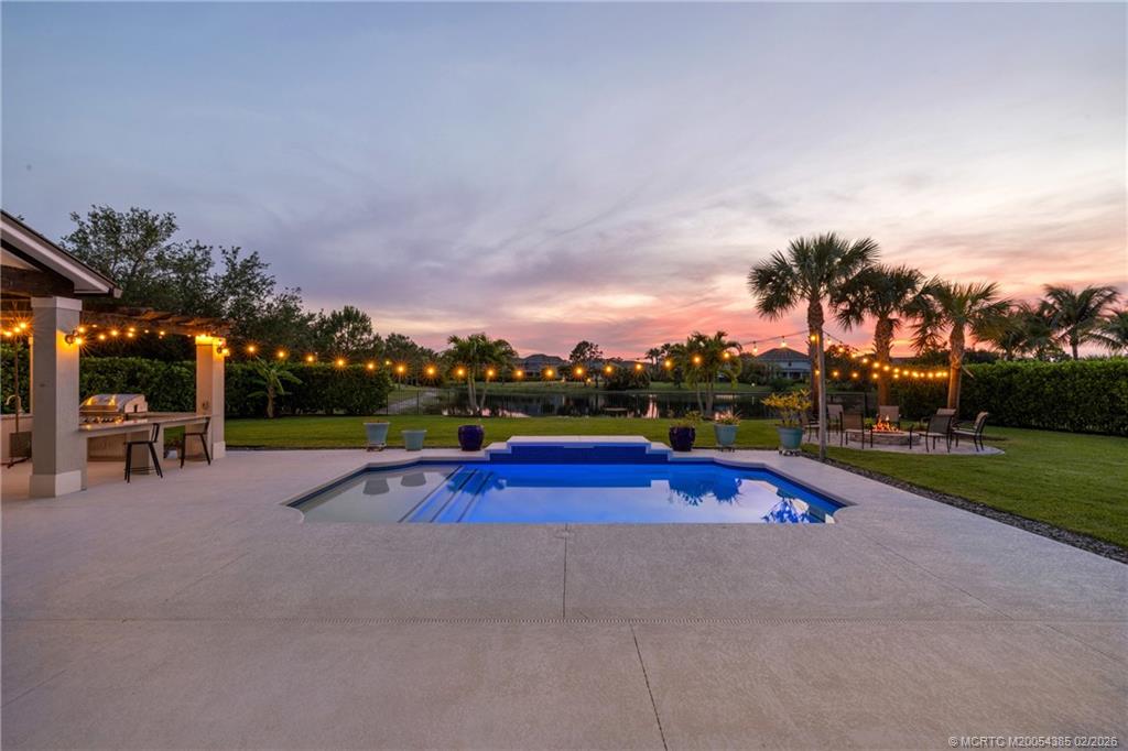 868 SW Habitat Lane