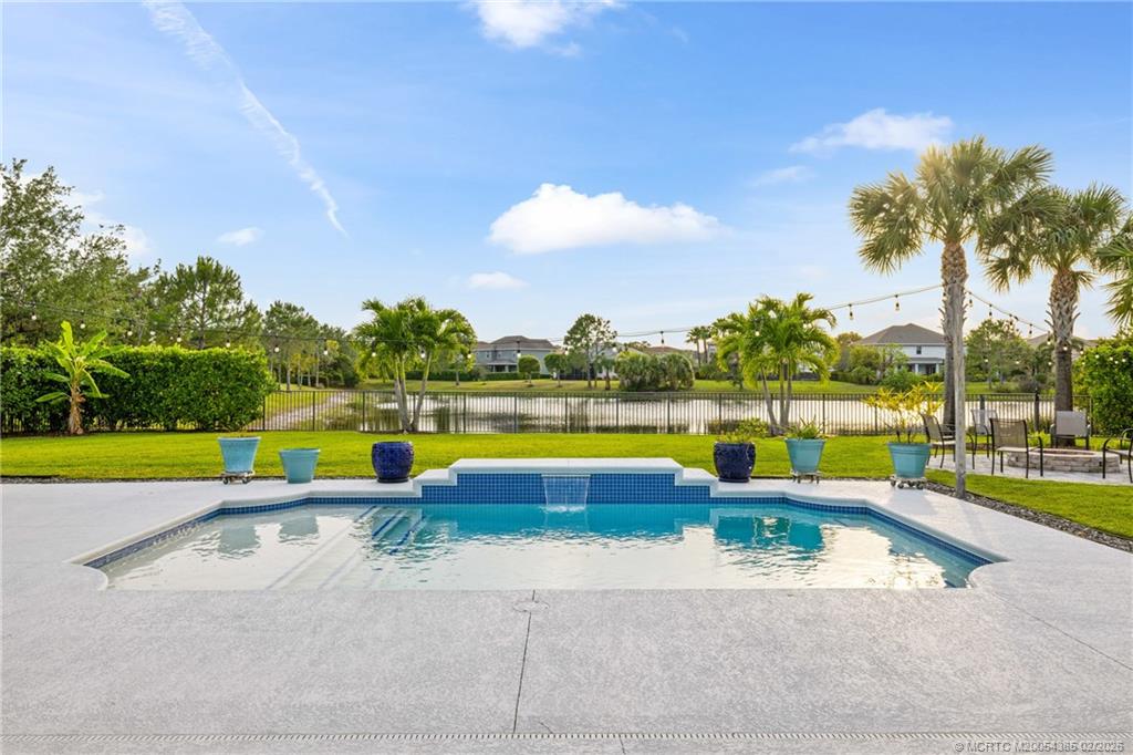 868 SW Habitat Lane