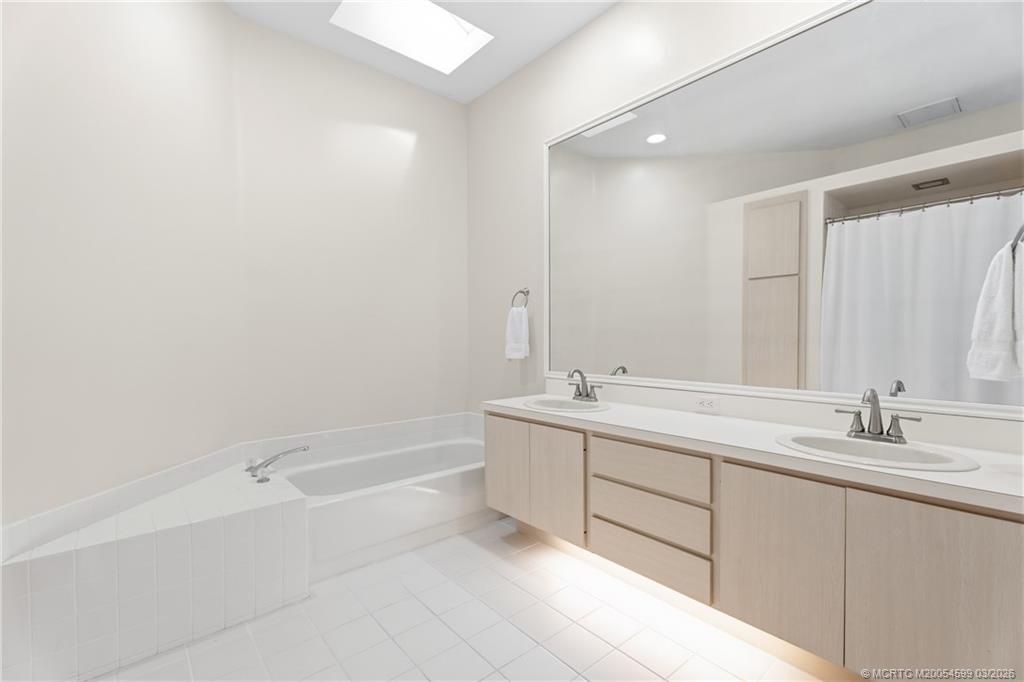 7780 SE Needle Palm Circle