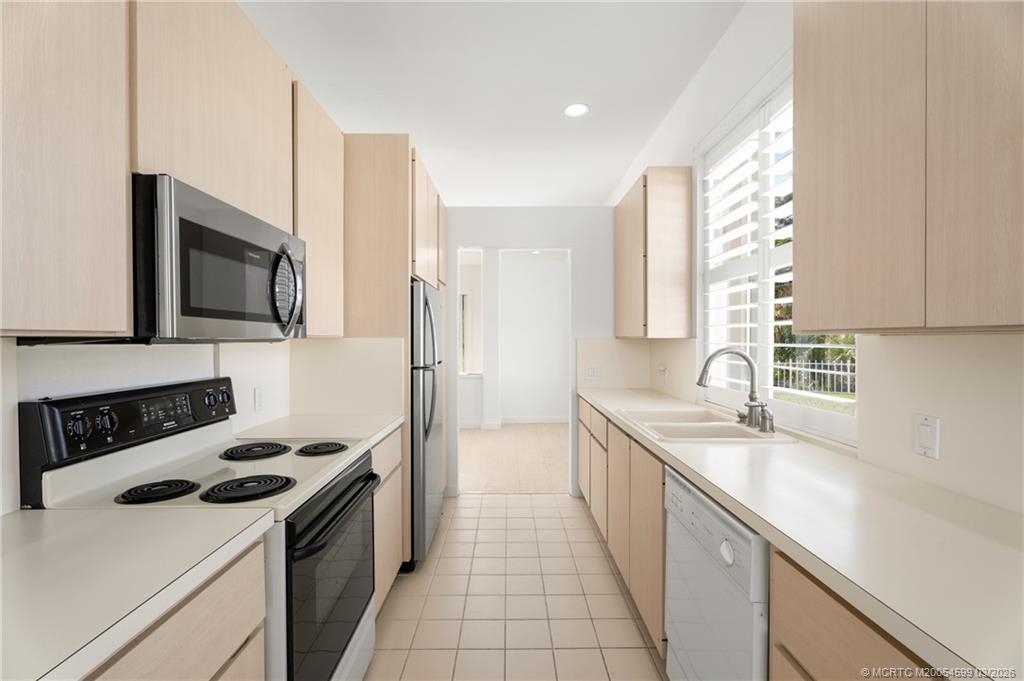 7780 SE Needle Palm Circle