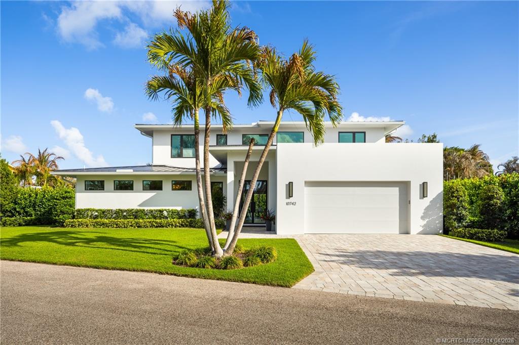 10742 SE Burgee Ct