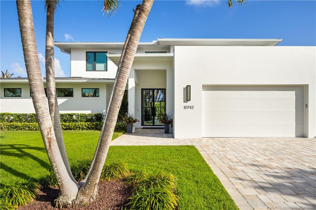 10742 SE Burgee Ct