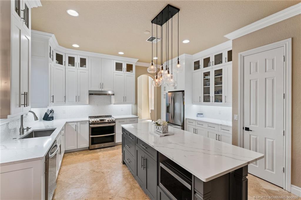 2537 SW Park Meadows Trail