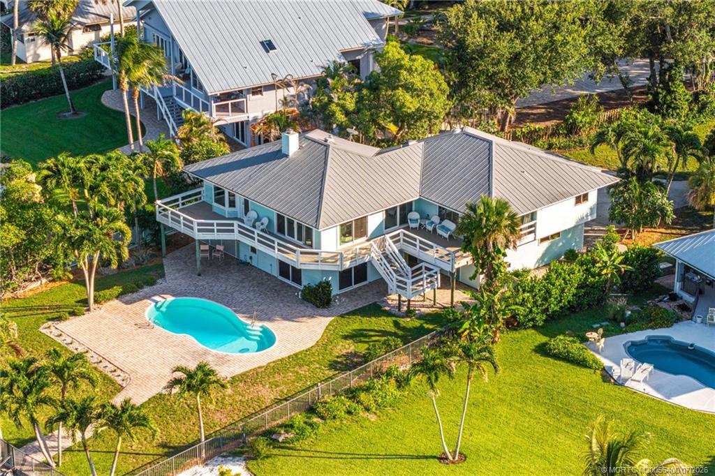 5644 SE Harbor Terrace