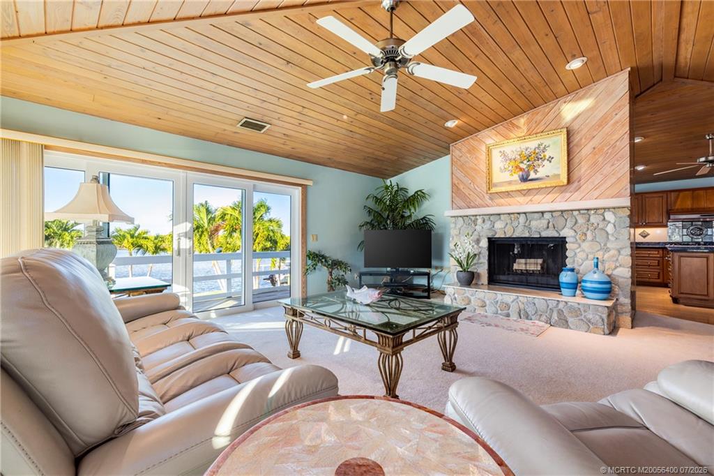 5644 SE Harbor Terrace