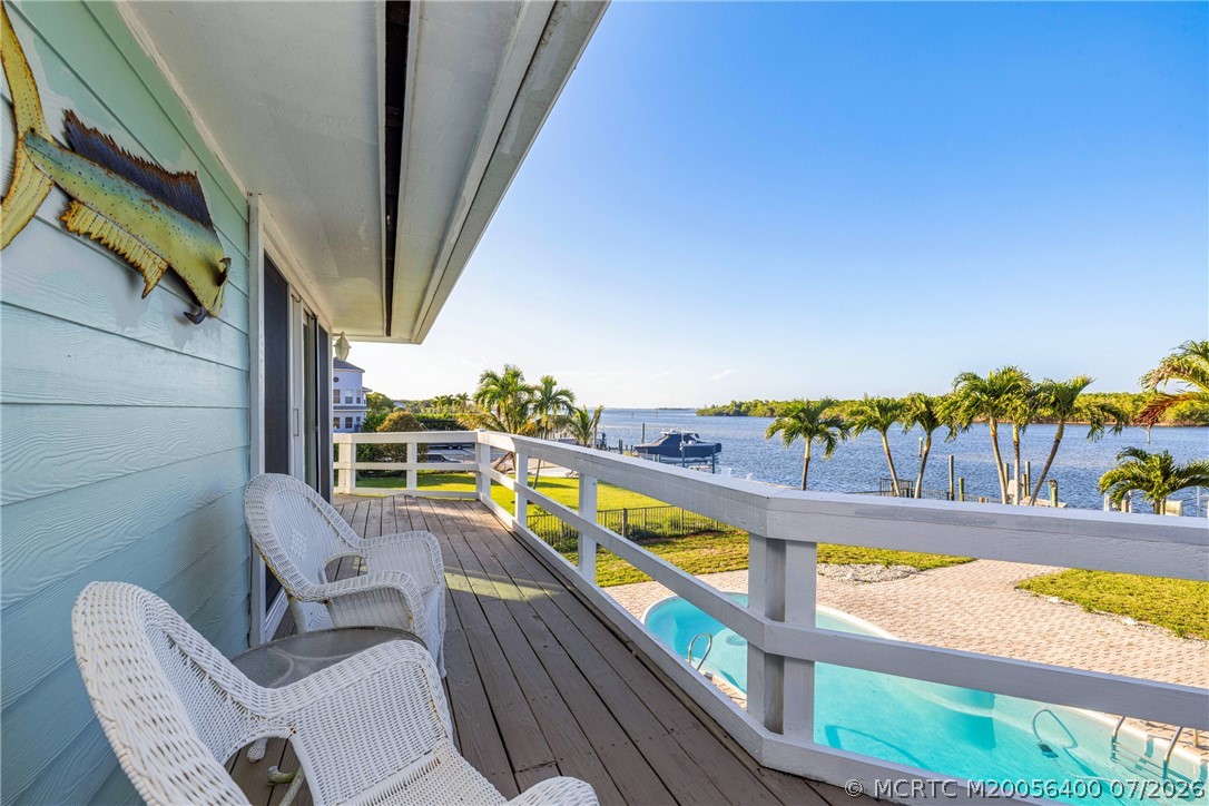 5644 SE Harbor Terrace