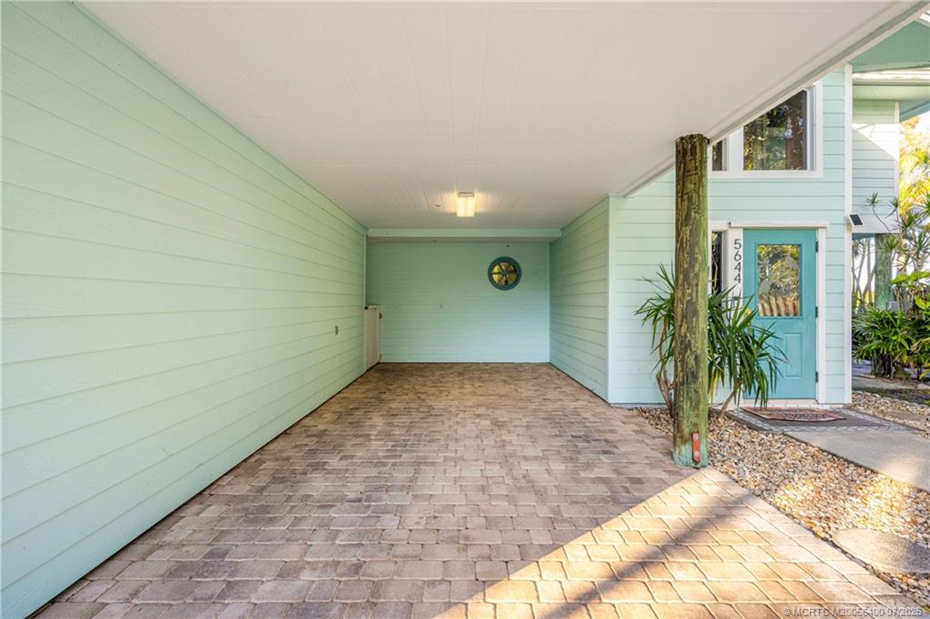 5644 SE Harbor Terrace