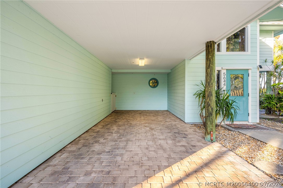5644 SE Harbor Terrace