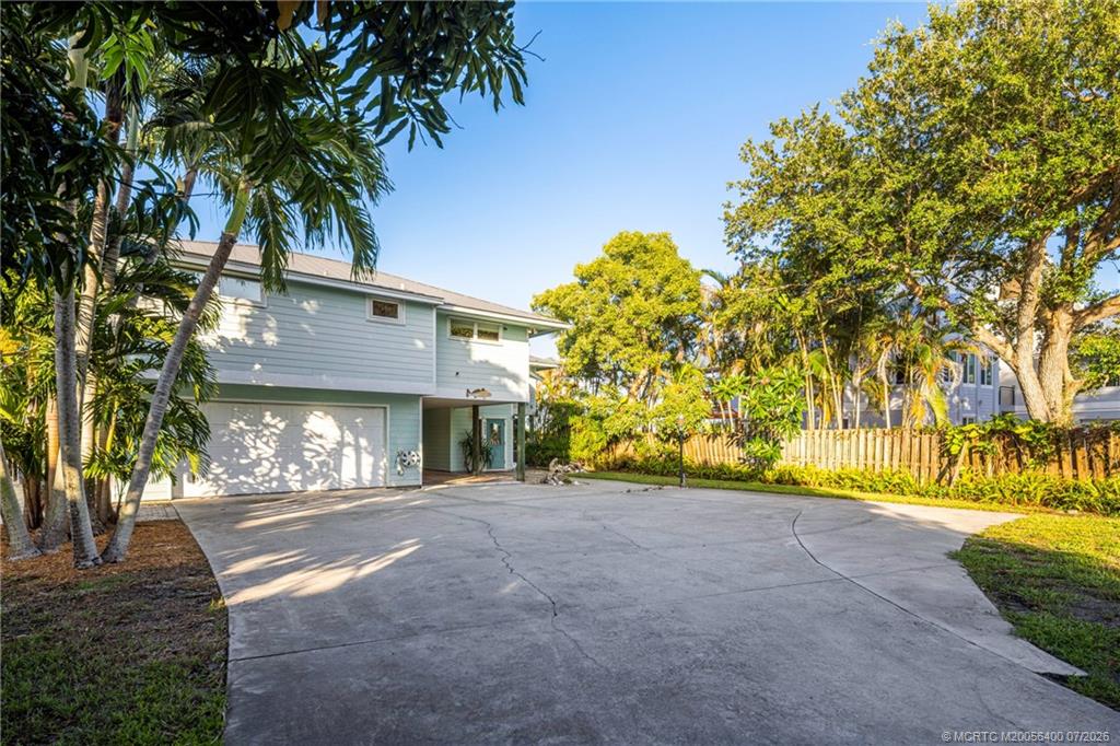 5644 SE Harbor Terrace