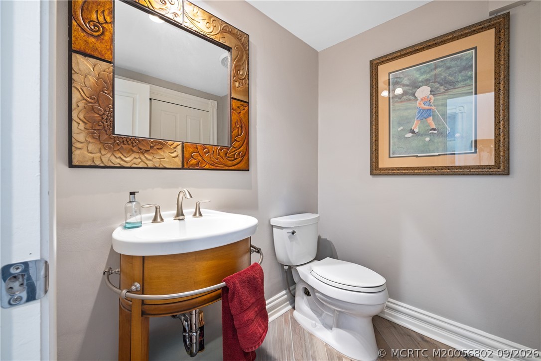661 SW Bay Pointe Circle