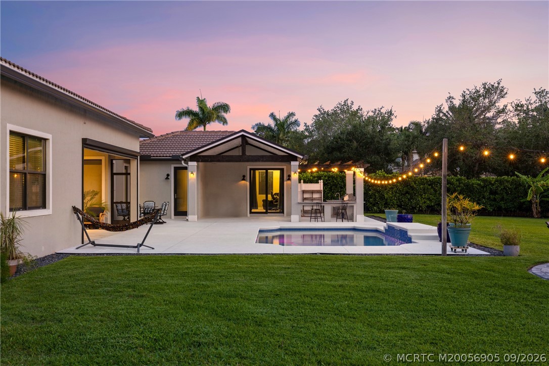 868 SW Habitat Lane