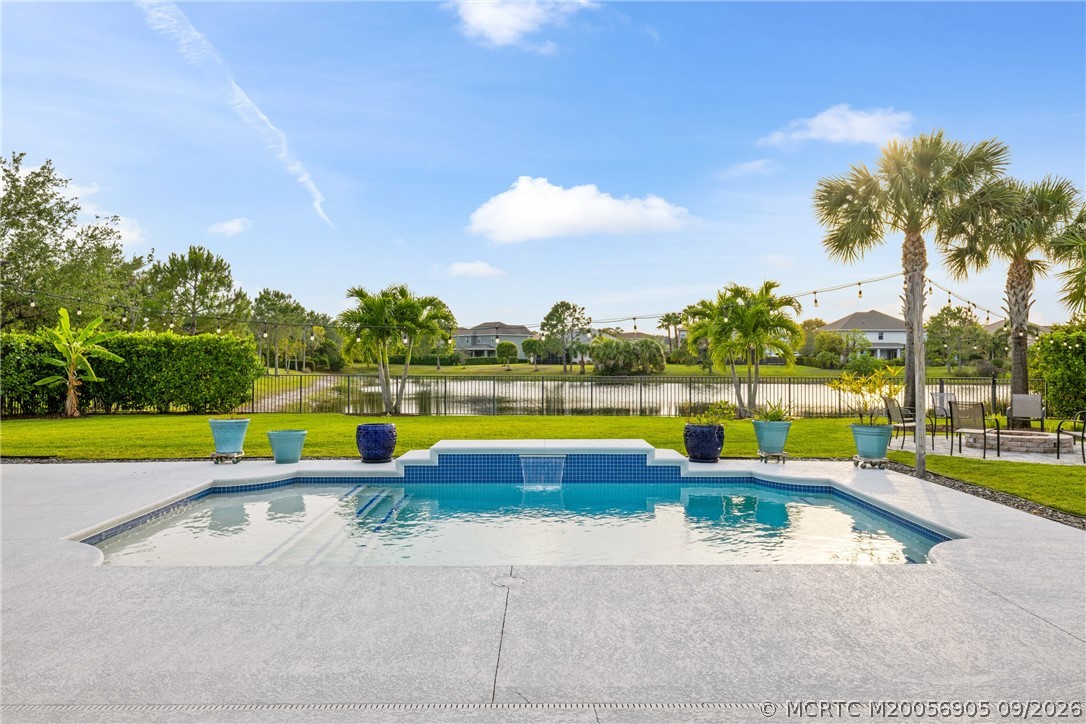 868 SW Habitat Lane