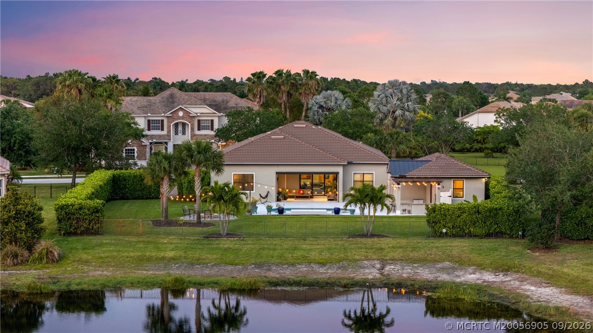 868 SW Habitat Lane