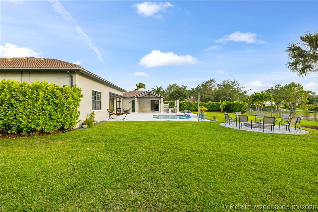 868 SW Habitat Lane