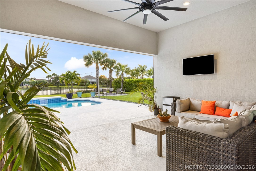 868 SW Habitat Lane